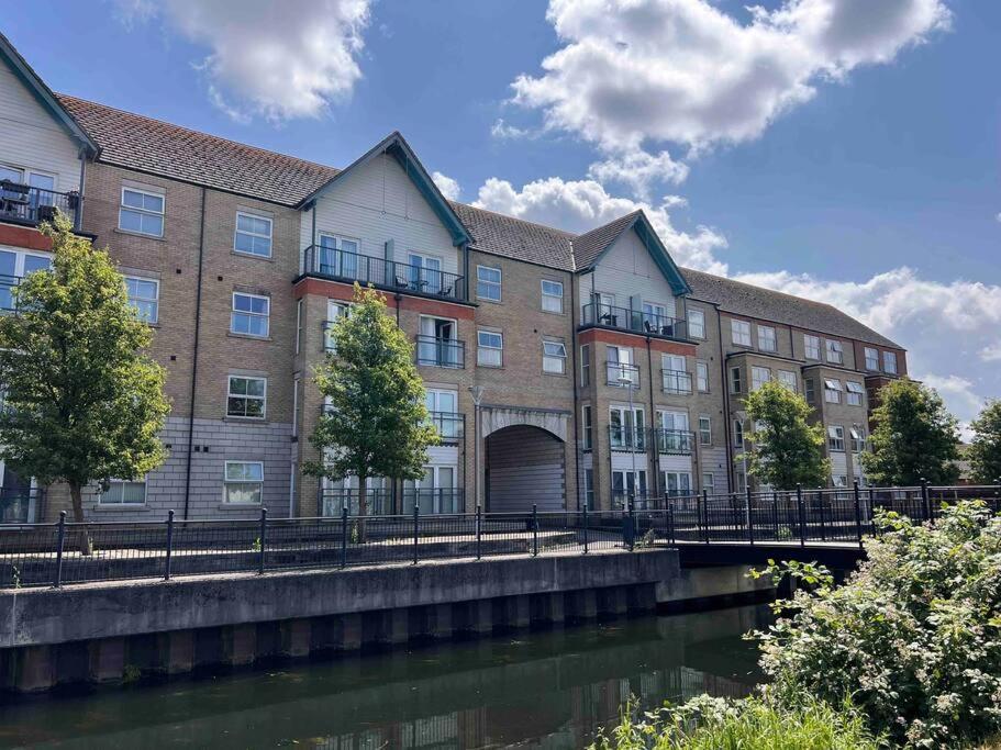 Lincoln View Sleeps 4 Balcony Self Check-In Apartment Exterior photo